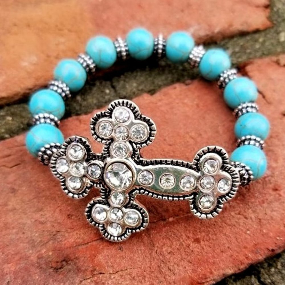 Bracelet. Cross. Turquoise & Silver Beaded. Crystal Rhinestones. NWT